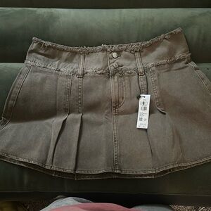 army green mini pleated skirt